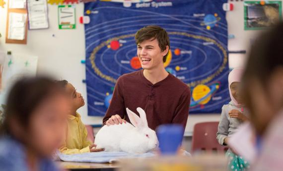 Hamline Education student, student teaching through Hamline-to-Hamline partnership with Hamline Elementary